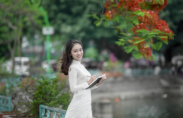 Hướng dẫn soạn văn Hương Sơn phong cảnh ca của tác giả Chu Mạnh Trinh