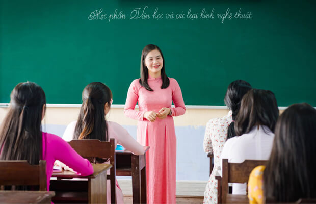 Soạn văn Phong cách Hồ Chí Minh của cô giáo Ngọc Minh chuyên văn